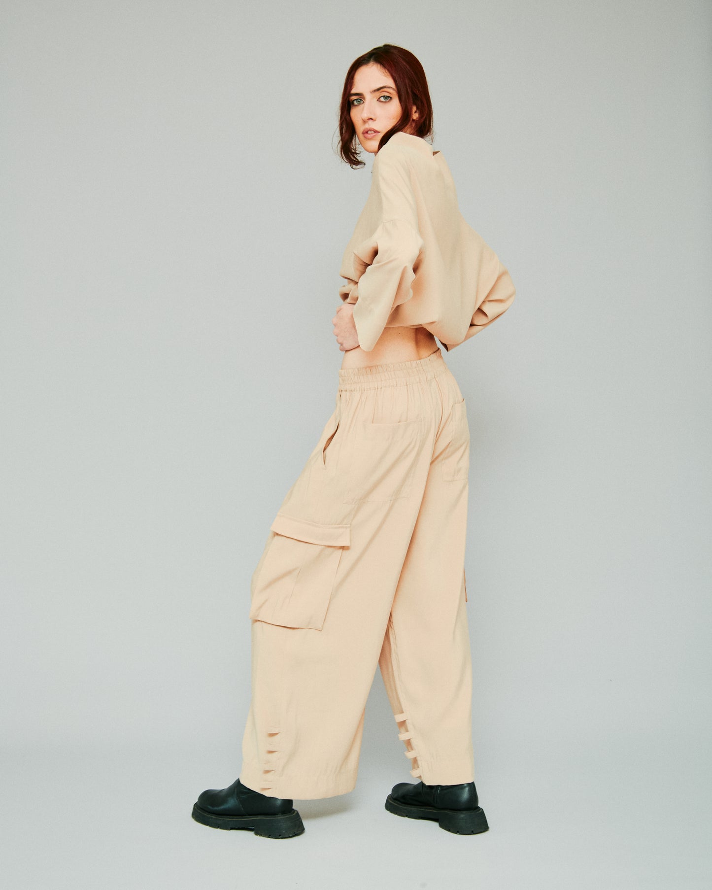 Calça Saga Amêndoa